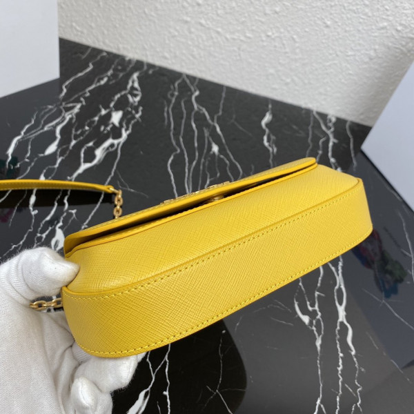 Pra*a saffiano leather