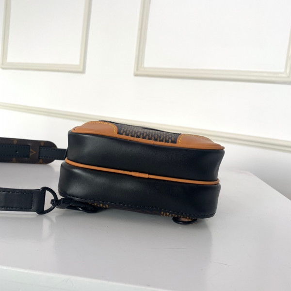 l0*is V*t0n amazone nigo sling bag