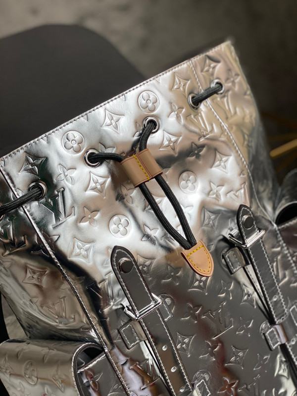 l0*is V*t0n christopher backpack pm