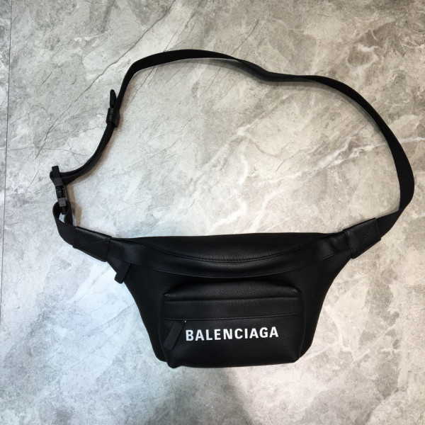 Ba*len*cia*ga everyday beltpack