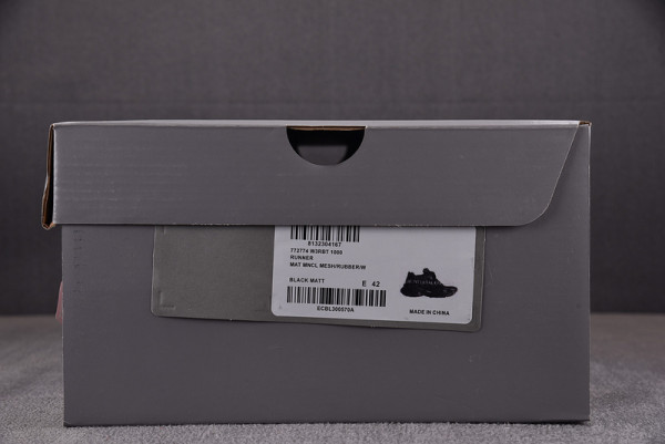 Ba*len*cia*ga runner