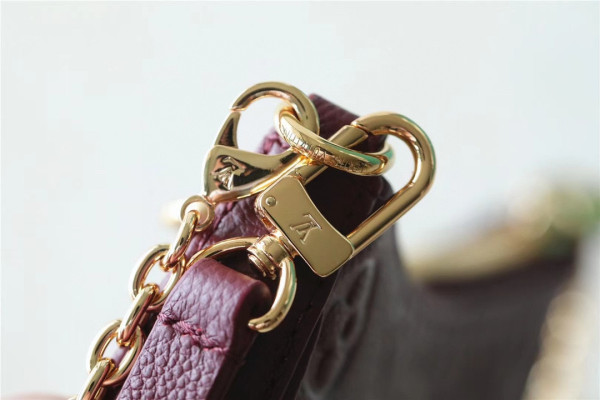 l0*is V*t0n easy pouch on strap