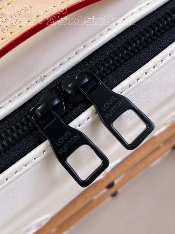 l0*is V*t0n future trunk