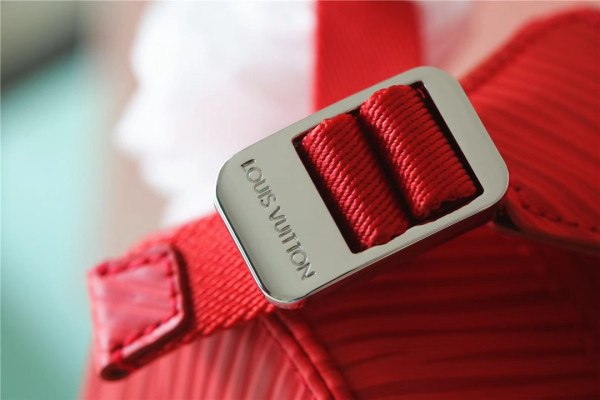 l0*is V*t0n christopher mm