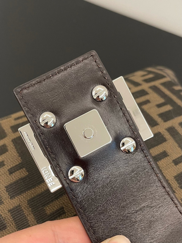 F**di vintage bag-29x22x3.5cm