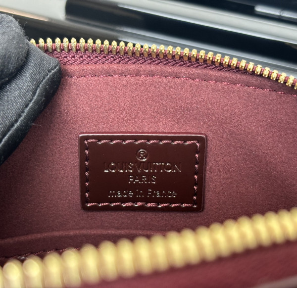 l0*is V*t0n alma bb-23.5*17.5*11.5cm