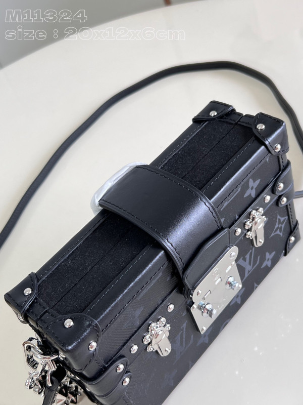 l0*is V*t0n petite malle