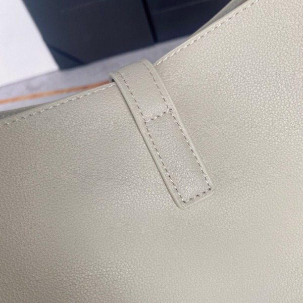 Y*L le 5 À 7 large soft hobo bag - 30x31x13cm