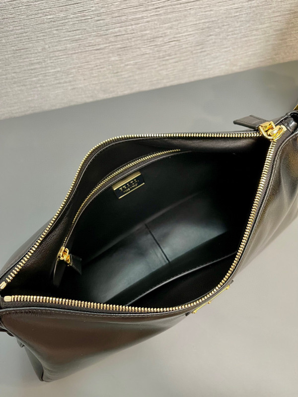 Pra*a aimée large shoulder bag