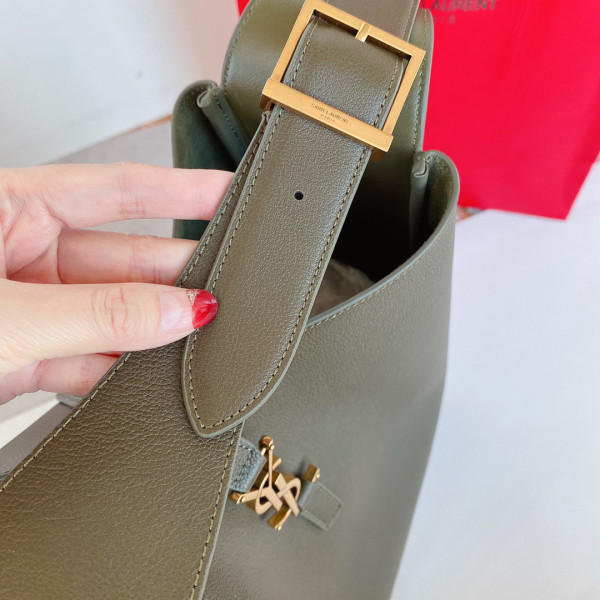 Y*L le 5 À 7 large soft hobo bag - 30x31x13cm