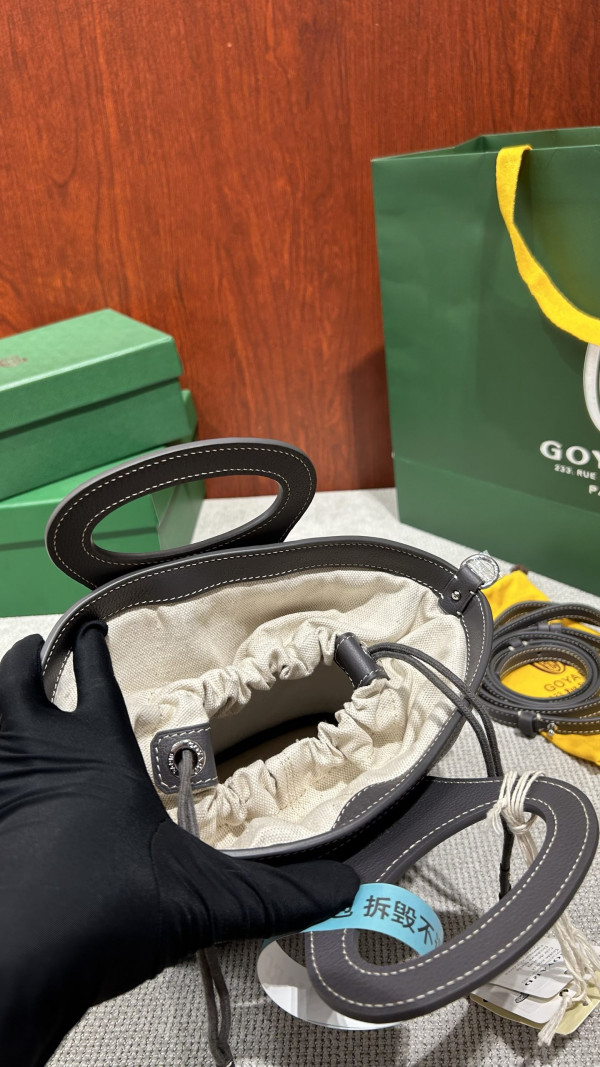 Go*ard beluga - 23×18.5×8cm