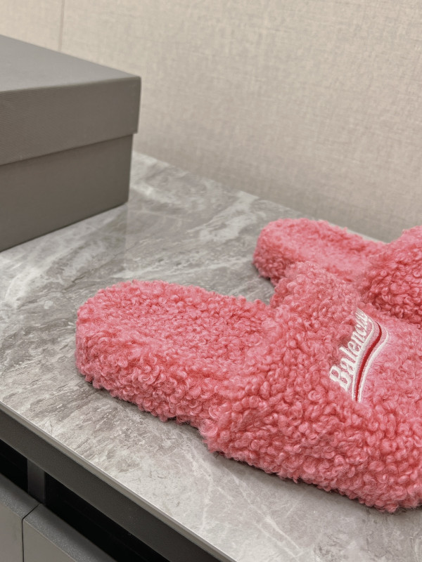 Ba*len*cia*ga slides