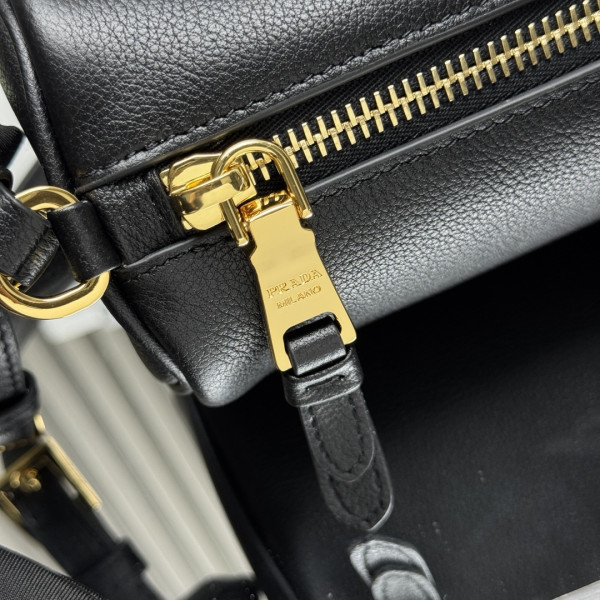 Pra*a leather pouch - 22*9*7.5cm