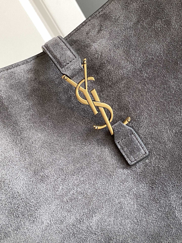 Y*L le 5 À 7 bea in suede