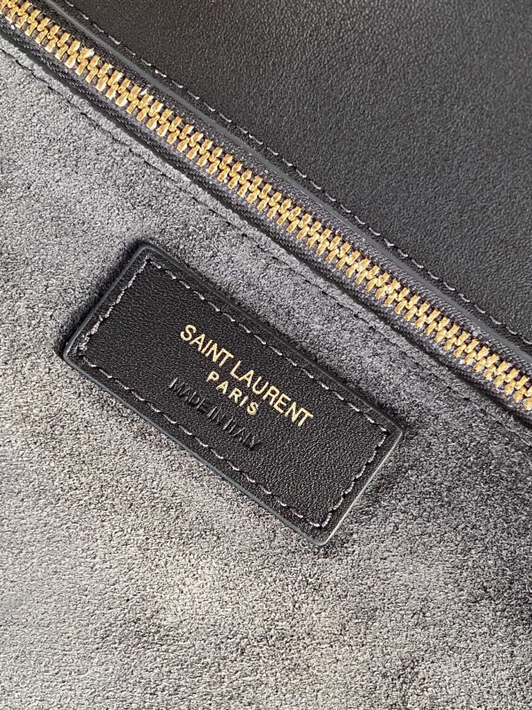 Y*L le 5 À 7 bea in suede